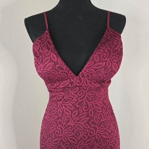 Formal Maroon Column Dress - Picture 2 of 5